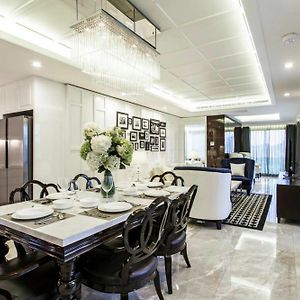 Two-Bedroom King Suite
